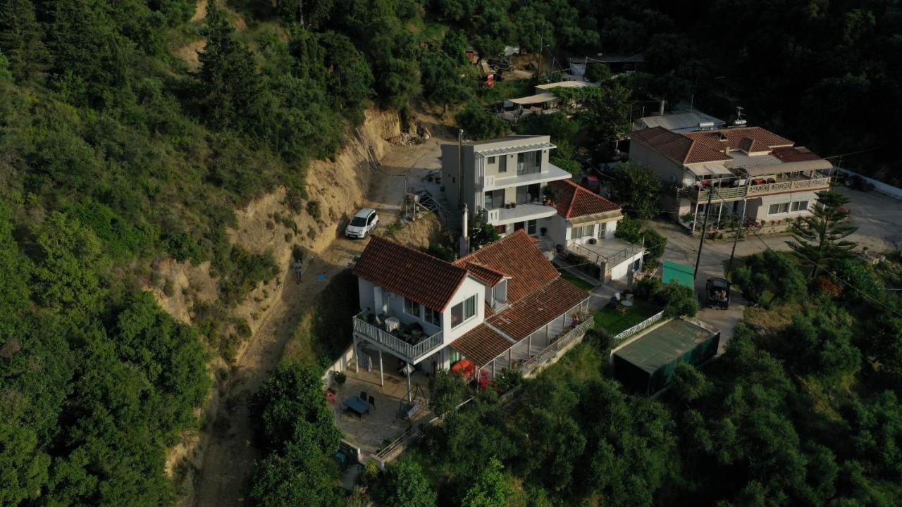 Baso Hilltop Apartments Argassi Exterior photo